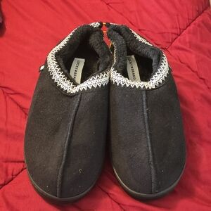 LUCKY BRAND BLACK COZY SLIP-ON SHOES